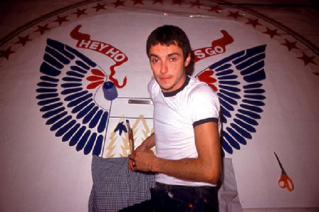 Arturo Vega, diseñador del logo de Ramones 