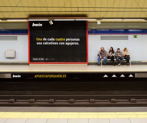 Jugar… o ser objeto del juego. A qué apostamos, nueva campaña de Bwin
