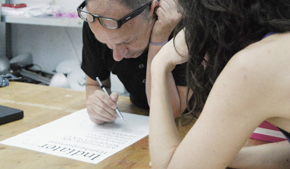 Aprende a diseñar tipografía digital con la Familia Plómez y UnosTiposDuros