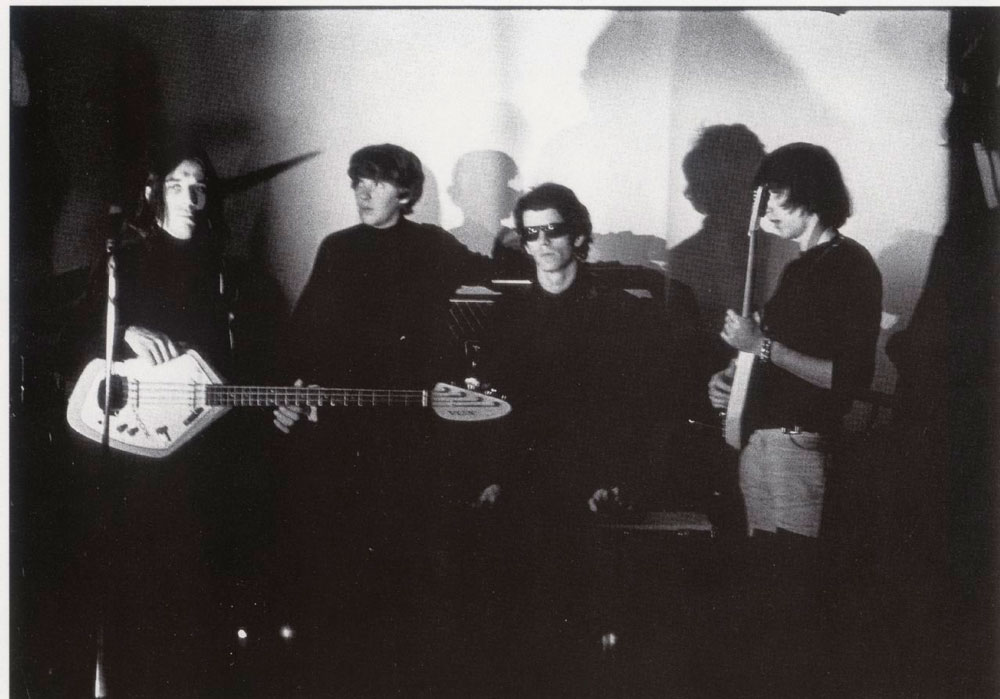 El MUSAC expone una reinterpretación del espectáculo de The Velvet Underground