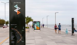 Tótems informativos del Distrito Boca