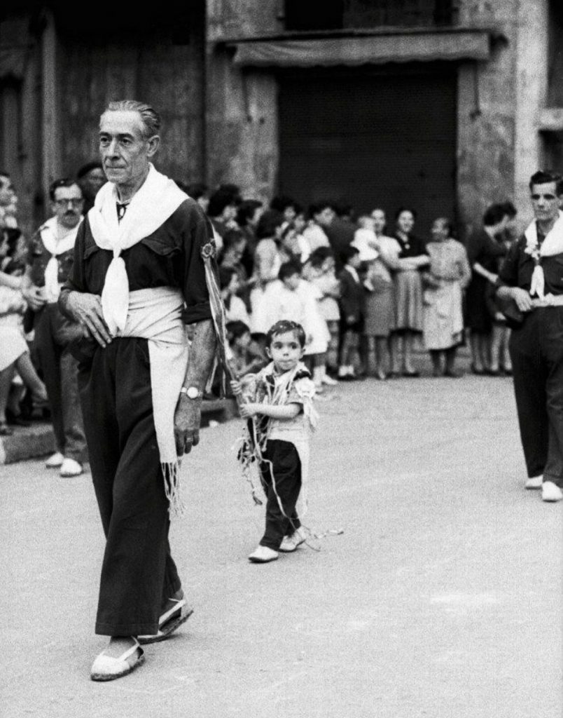 Coros del Raval por Milagros Caturla
