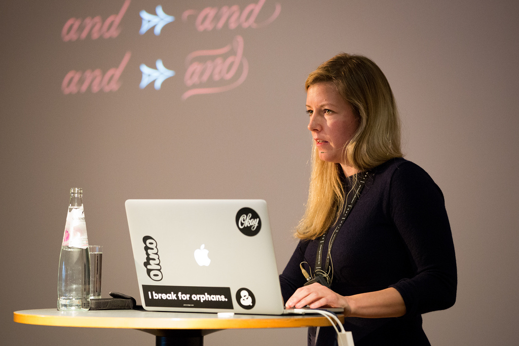 Tipografías mujeres Bianca Berning en el Dynamic Font Day Munich, noviembre de 2016. Foto de Michael Bundscherer