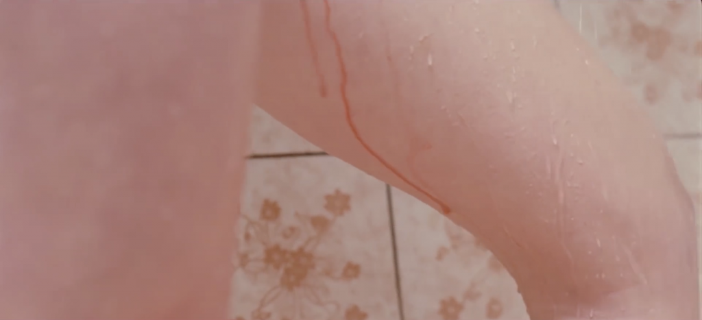 Sangre en la ducha del anuncio de Bodyform