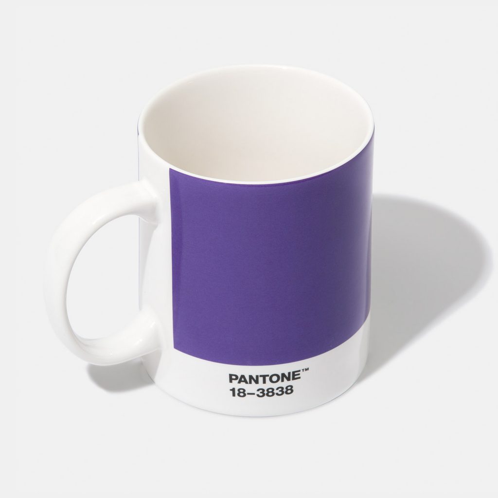 taza pantone ultra violet