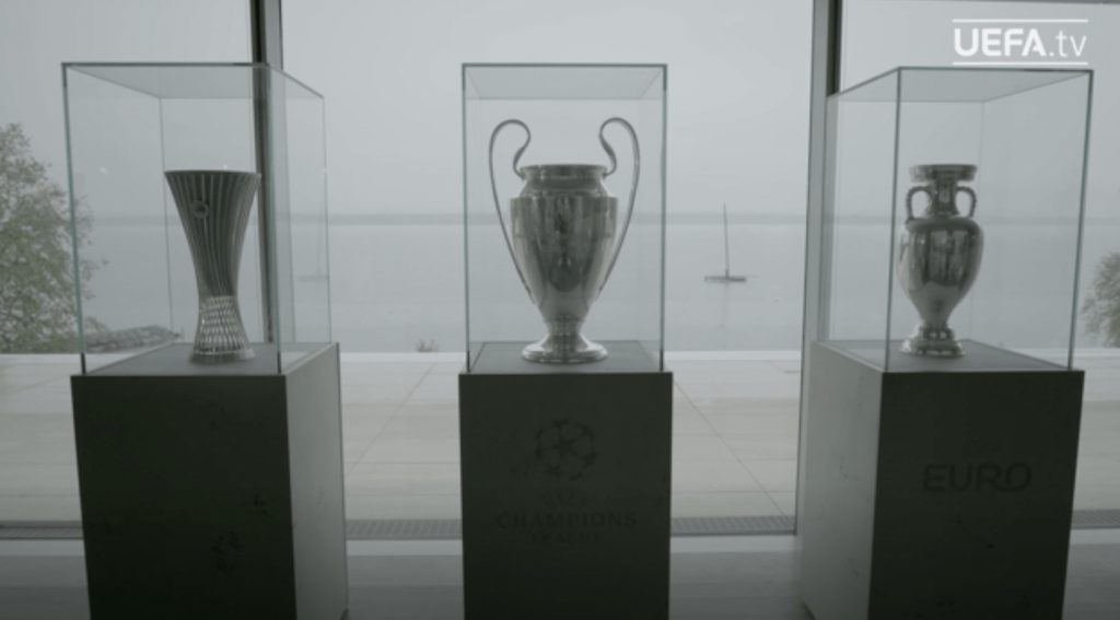 trofeo UEFA Europa Conference League